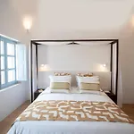 Oro Vila *